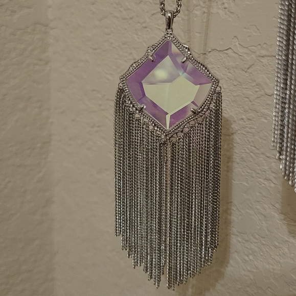 NWT KENDRA SCOTT FACETED DICHROIC SILVER NECKLACE - Picture 9 of 15